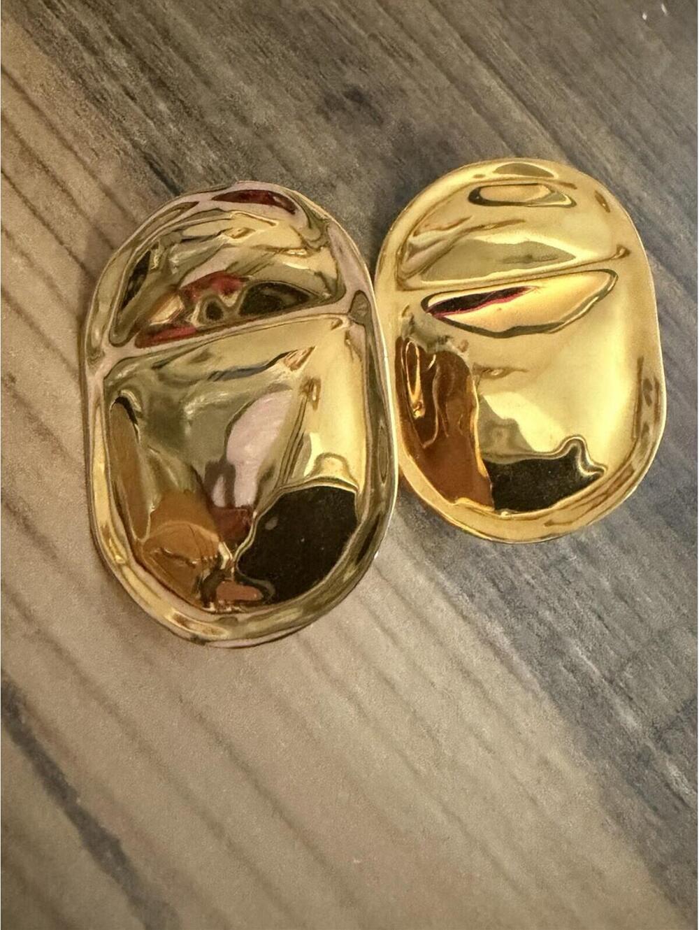 Vintage ’90s Sutton Hoo Carlton Ridge Gold  CLIP ON EARRINGS Oval